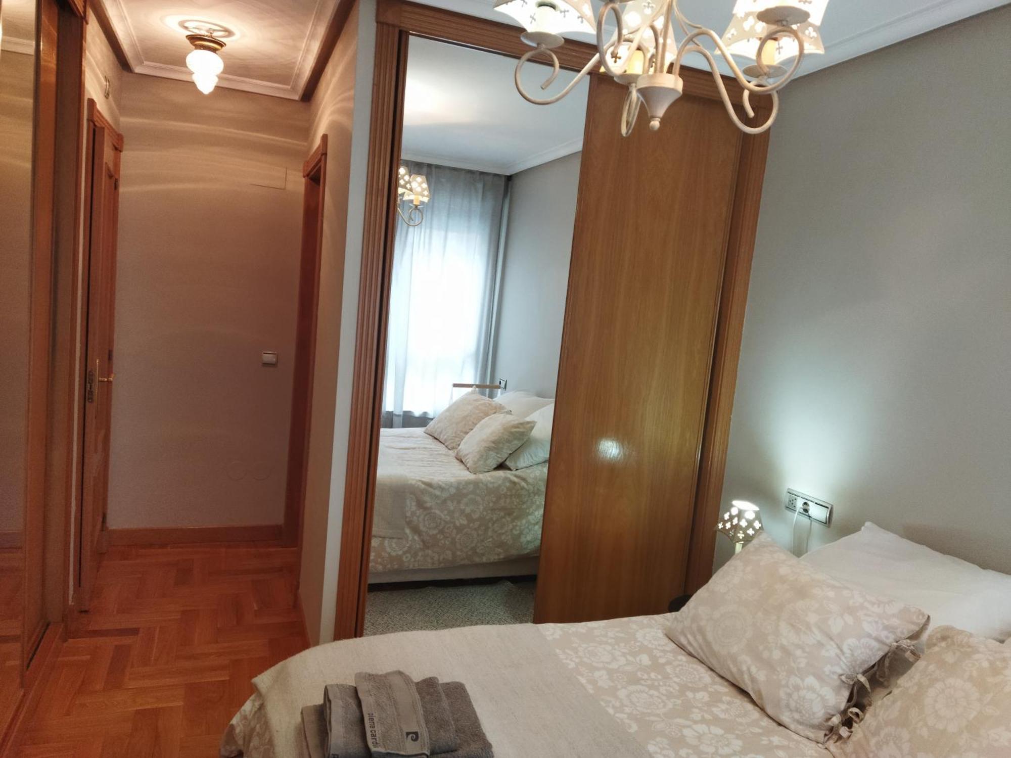 Centrico Apartamento Oviedo Parking Y Wifi Gratuitos Admite Mascotas Exteriör bild